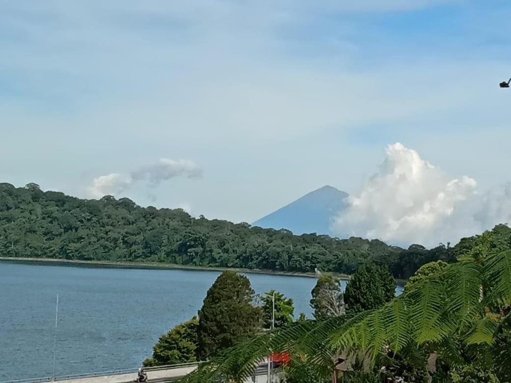 ホテル Warung Rekreasi Bedugul エクステリア 写真