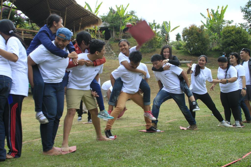 ホテル Warung Rekreasi Bedugul エクステリア 写真