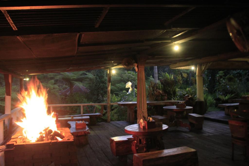 ホテル Warung Rekreasi Bedugul エクステリア 写真