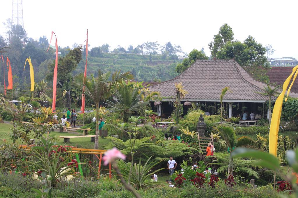 ホテル Warung Rekreasi Bedugul エクステリア 写真