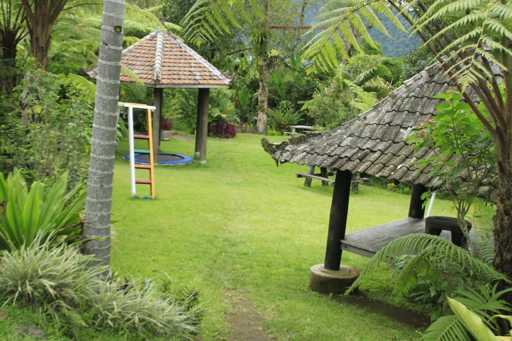 ホテル Warung Rekreasi Bedugul エクステリア 写真