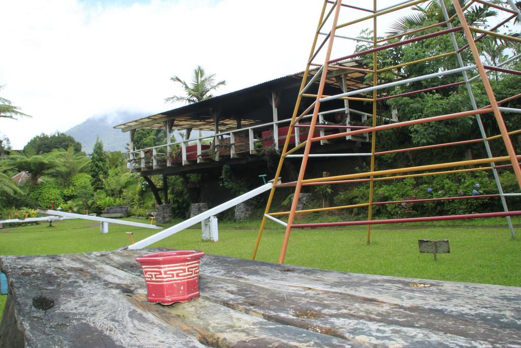 ホテル Warung Rekreasi Bedugul エクステリア 写真