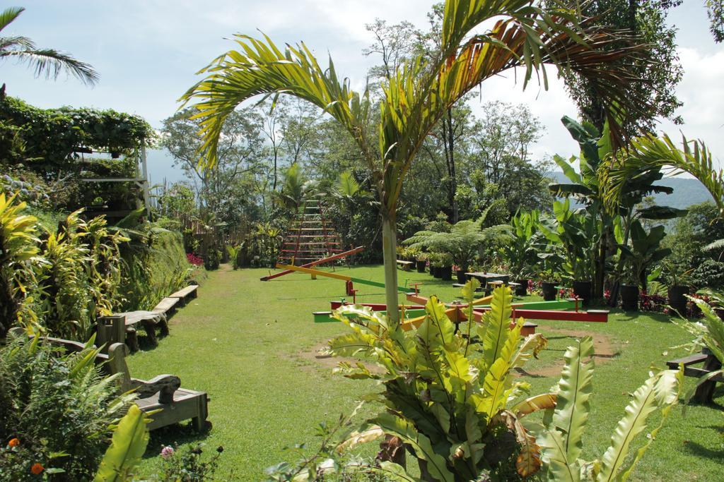 ホテル Warung Rekreasi Bedugul エクステリア 写真