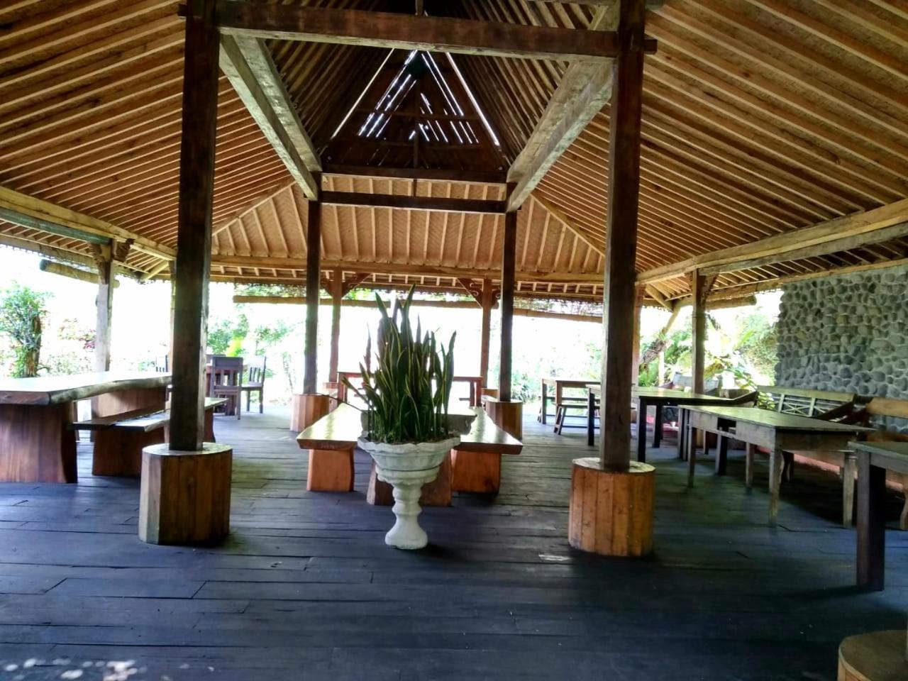 ホテル Warung Rekreasi Bedugul エクステリア 写真