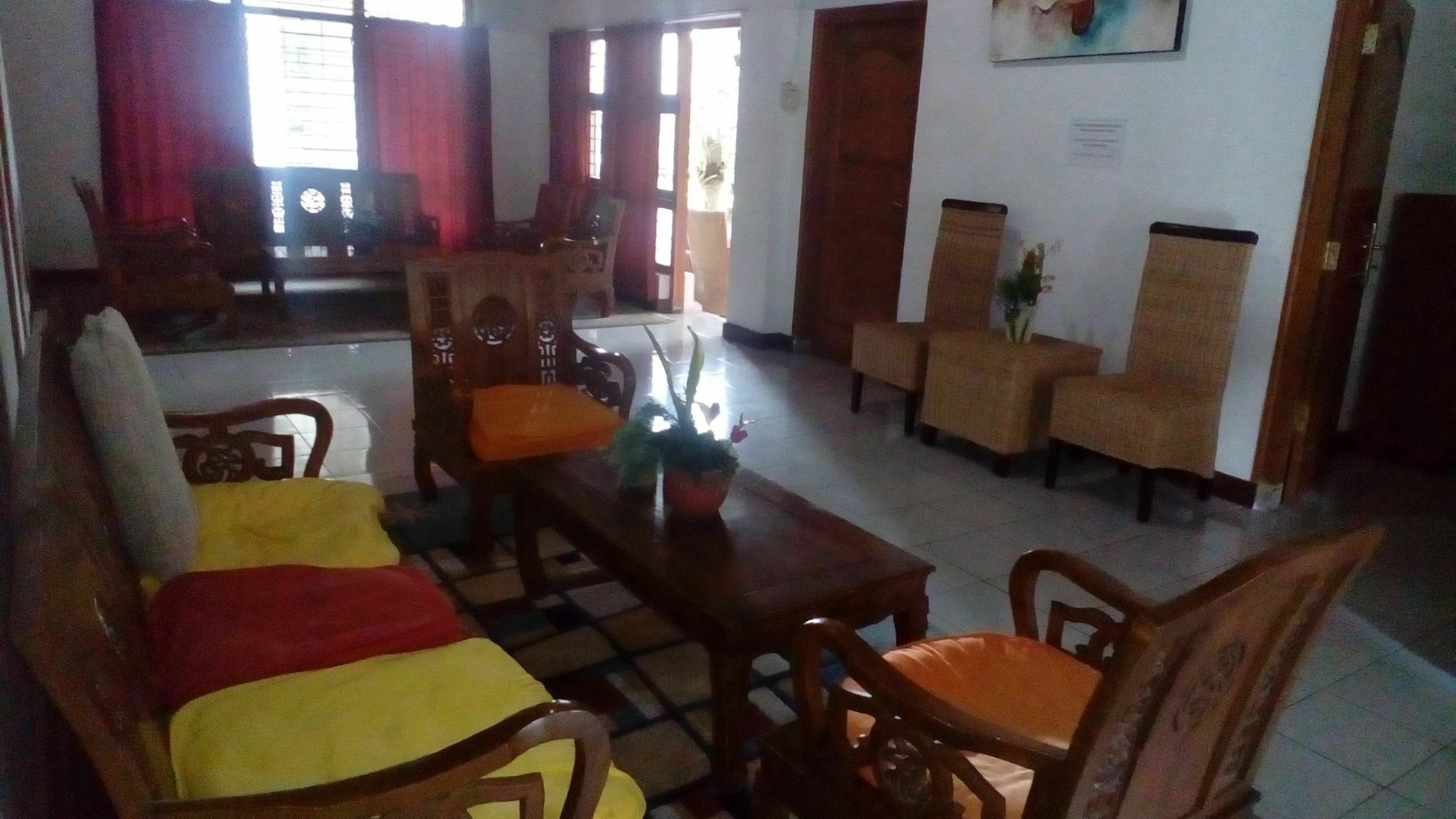 ホテル Warung Rekreasi Bedugul エクステリア 写真