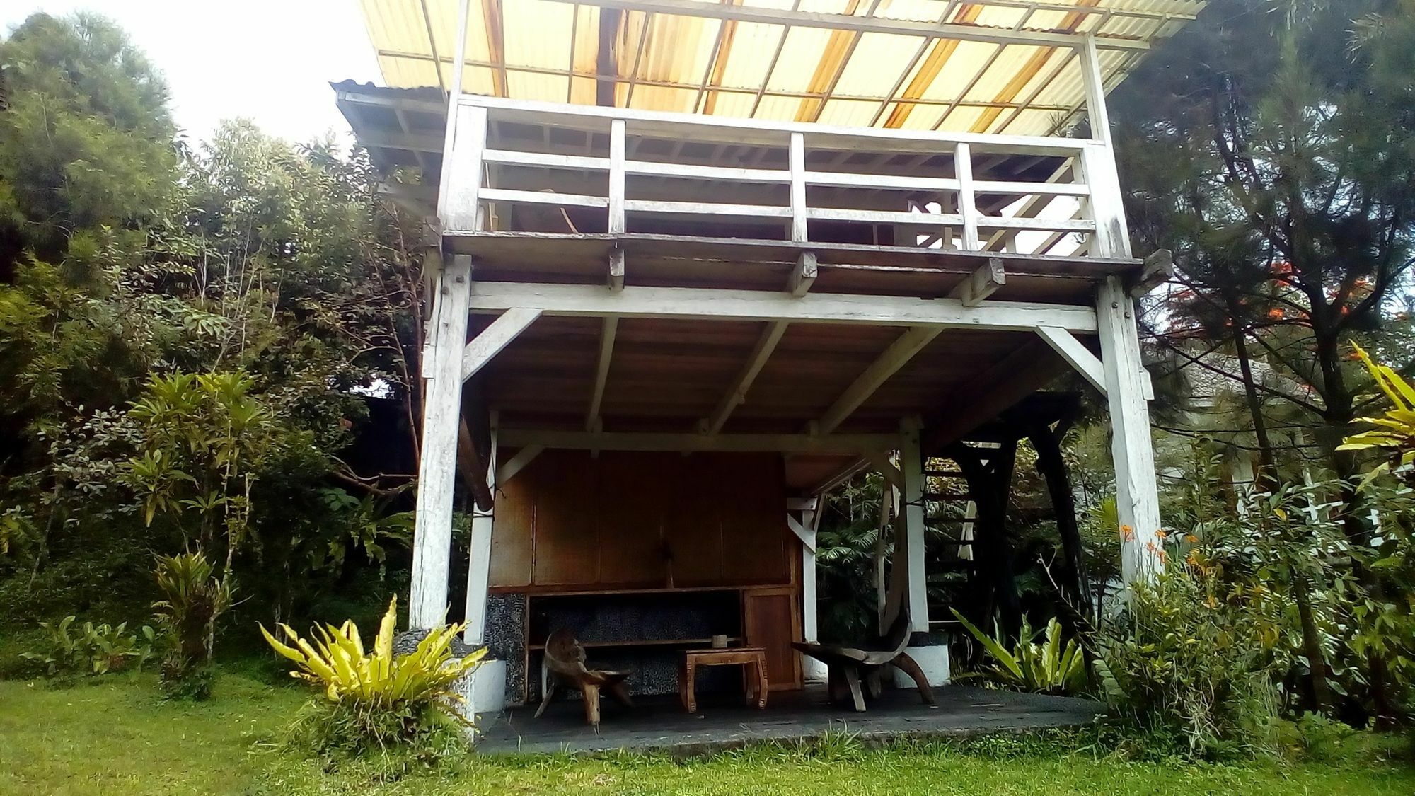 ホテル Warung Rekreasi Bedugul ブドゥグル エクステリア 写真